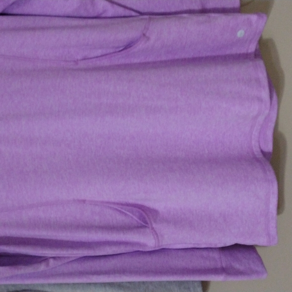 2 AVIA LIGHTWEIGHT L/S TUNICS W/ HOODIE - Picture 3 of 8